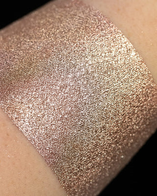 Femme Fatale Cosmetics - Flawless FF20 Pigment